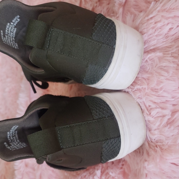 Steve Madden Lancer Sneaker - Picture 3 of 4